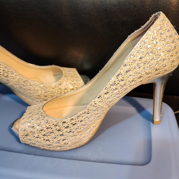 EUC Audrey Brooke Evening Heels - Picture 2 of 14